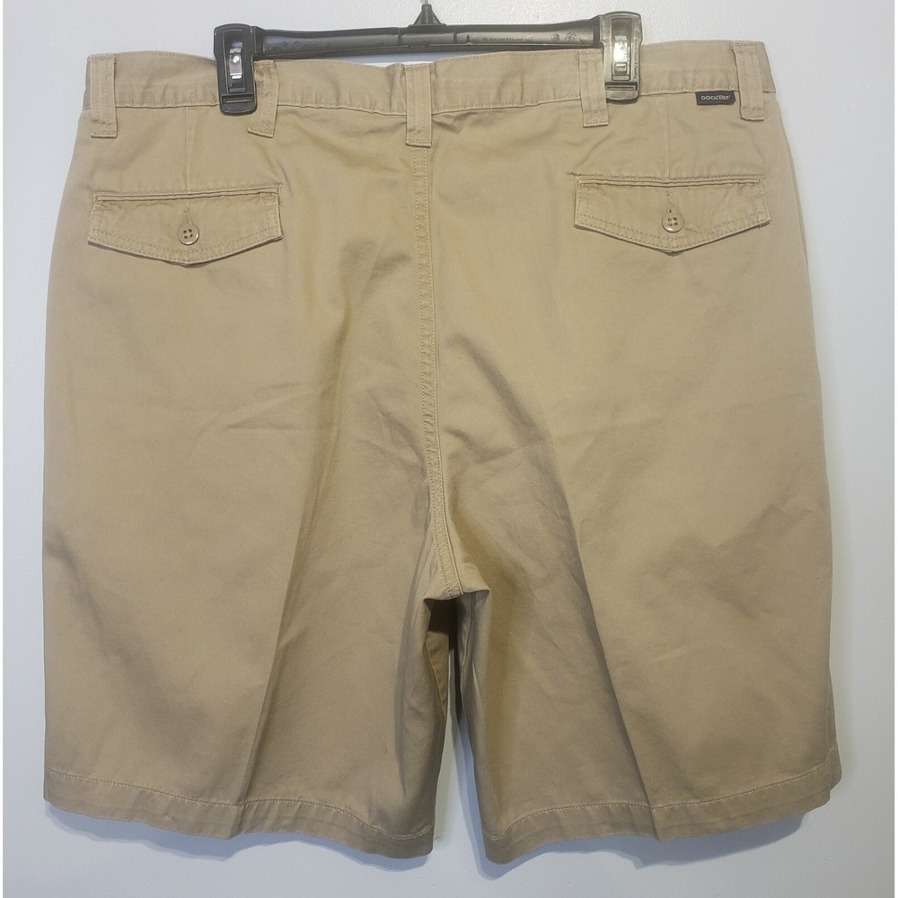 Dockers Khaki Weathered Gab Shorts Men Size 40 Chino Casual Flat Front Tan/Brown